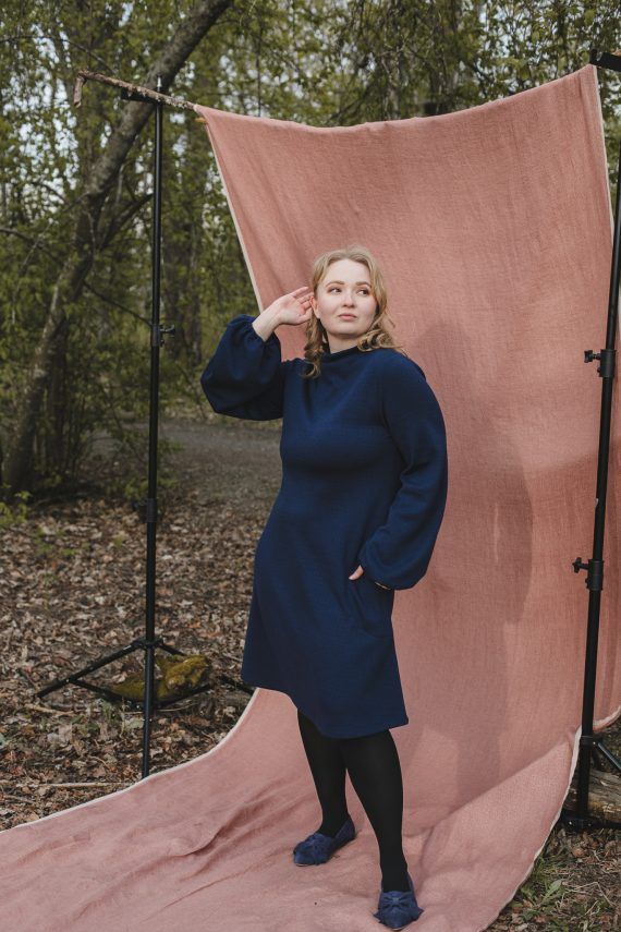 PRE SALE: MYY merinovillamekko, Kaarna sininen - Image 3
