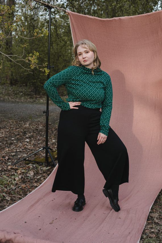 PRE SALE: TUNDRA villaculottes, Kaarna musta
